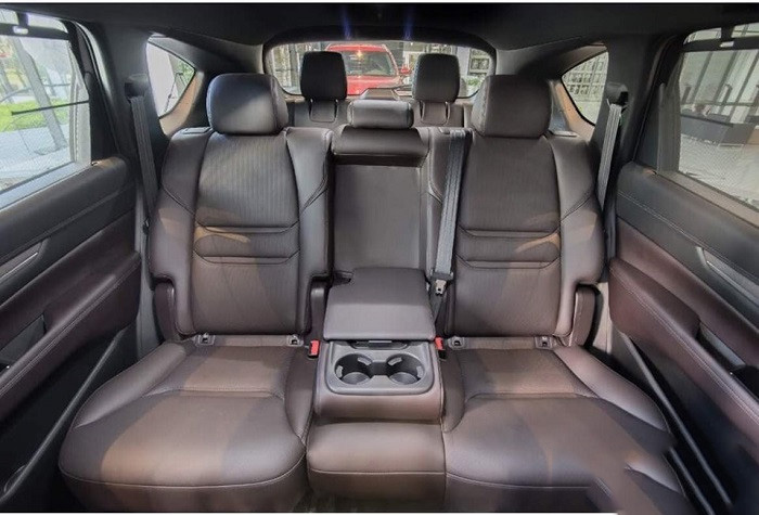 hang ghe giua mazda cx 8 1 Mazda CX8