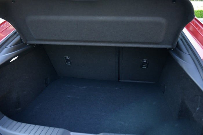 khoang hanh ly mazda 3 sport Mazda 3