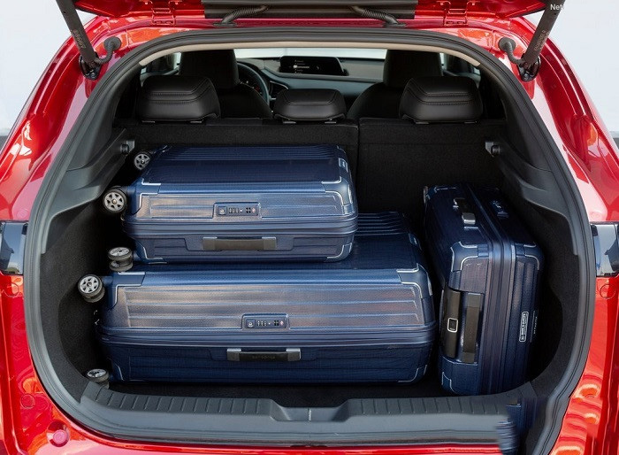 khoang hanh ly mazda cx 30 Mazda CX30