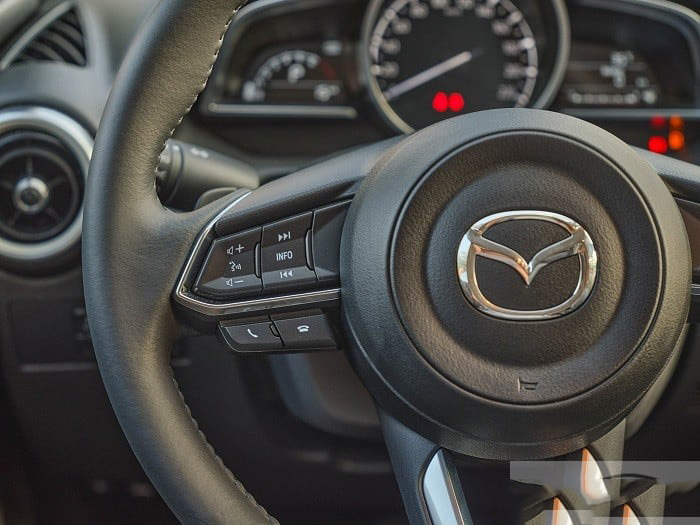 vo lang mazda 2 Mazda 2