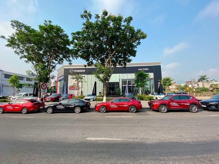 showroom mazda da nang lien chieu Showroom
